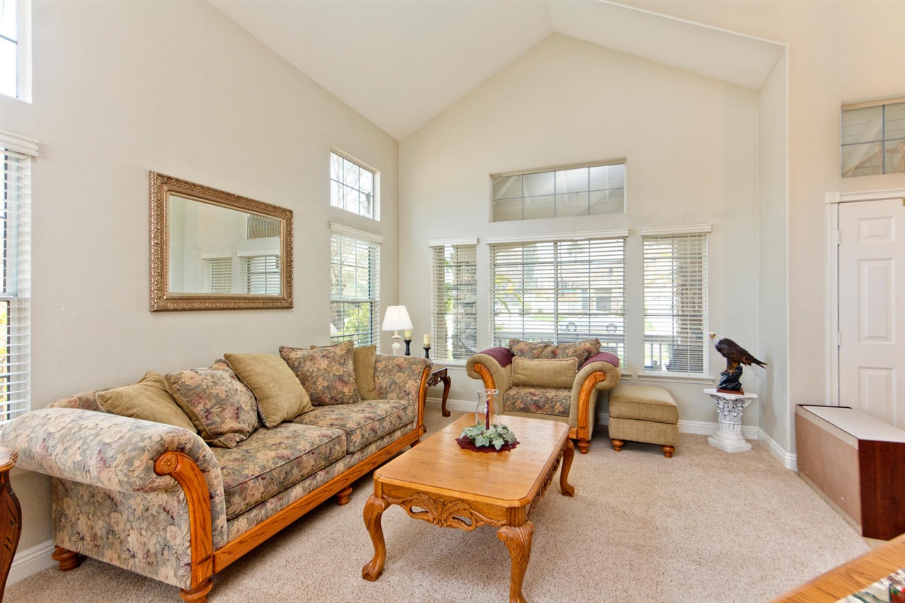 For Sale: 32049 Camino Seneco Temecula, CA 92592