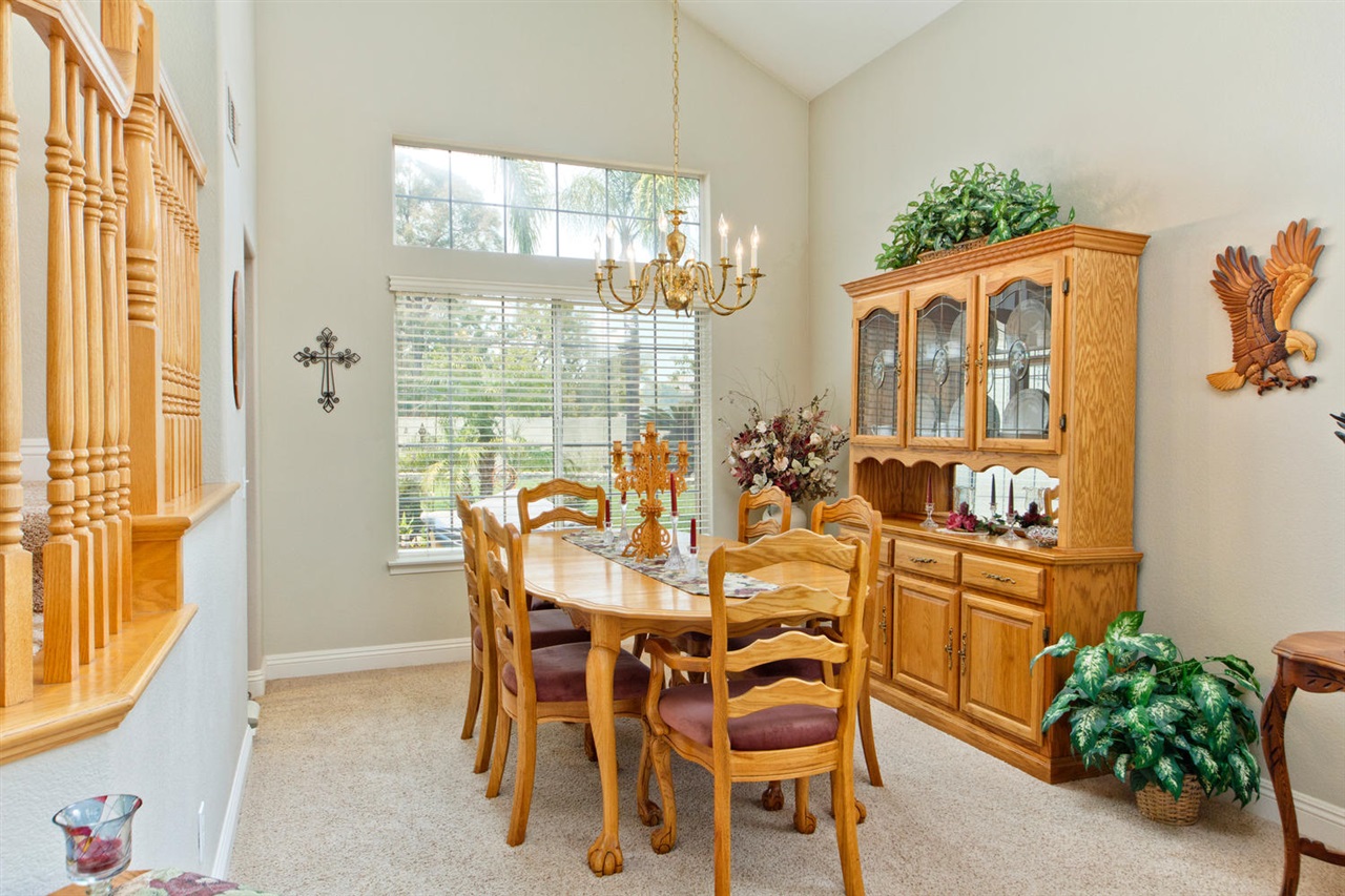 For Sale: 32049 Camino Seneco Temecula, CA 92592