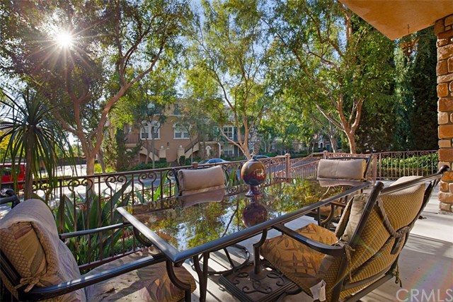 401 Terra Bella