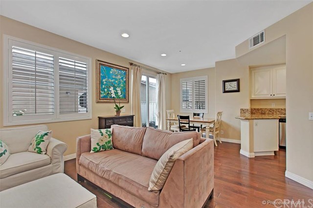 For Sale: 127 Hyde Park Irvine, CA 92606