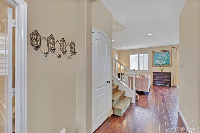 For Sale: 127 Hyde Park Irvine, CA 92606