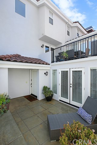 310 Iris Ave #1/2