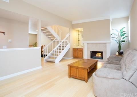 280 Cagney Ln #320
