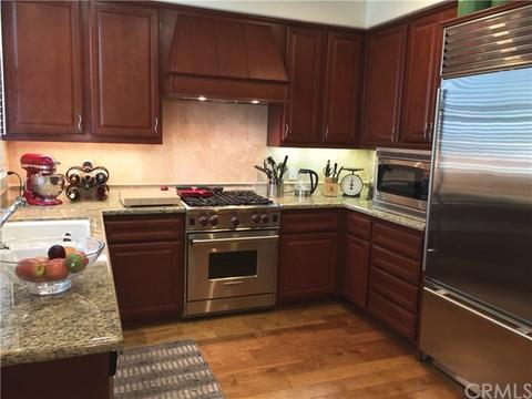 280 Cagney Ln #320