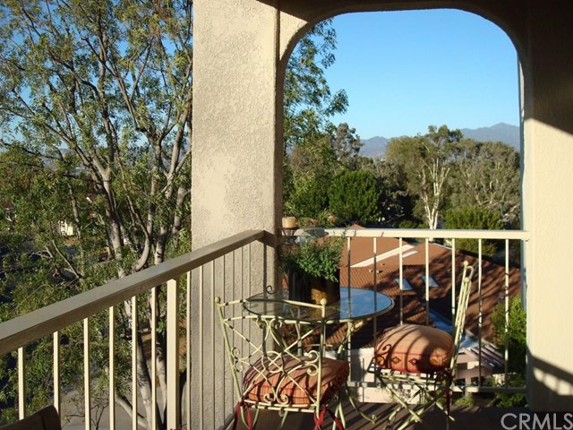 For Sale: 3242 San Amadeo #APT 2D Laguna Woods, CA 92637