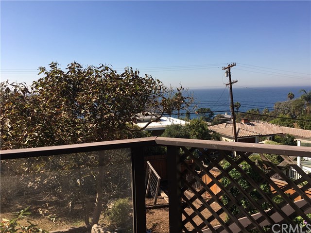 922 Acapulco St