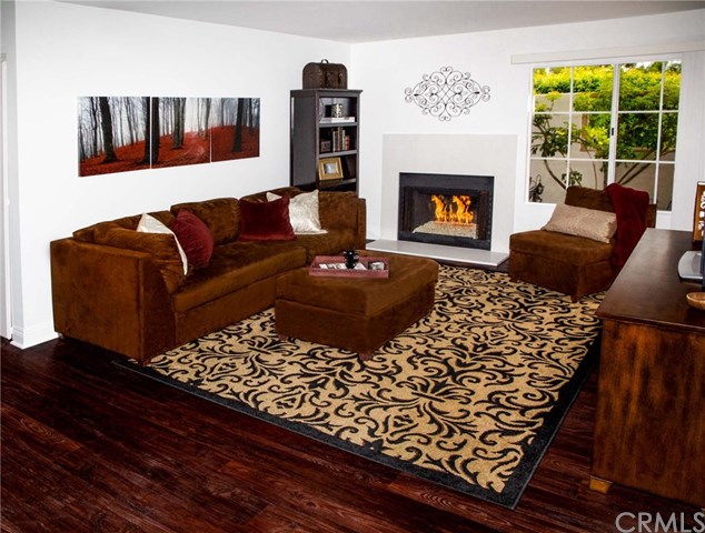 5 Abbeywood Ln
