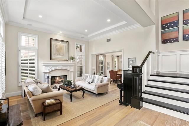 8 Colonial Dr