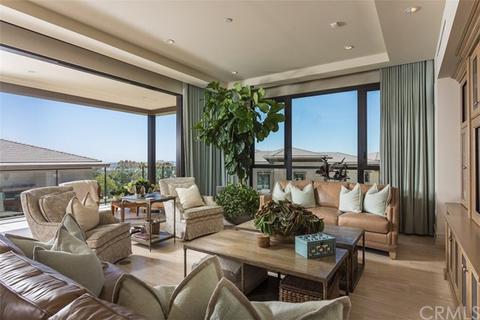 11 Oak Tree Dr