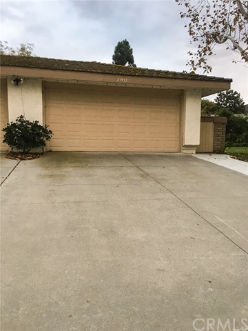 27522 Avenida Larga