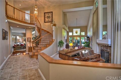 27360 Glenwood Dr