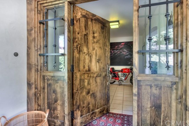 For Sale: 10562 Greenbrier Rd Santa Ana, CA 92705