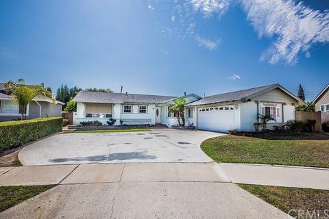 8356 Stanton Ave