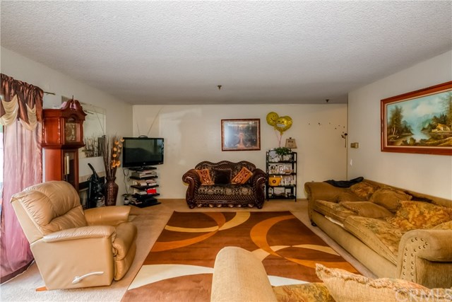 1544 W Broadway