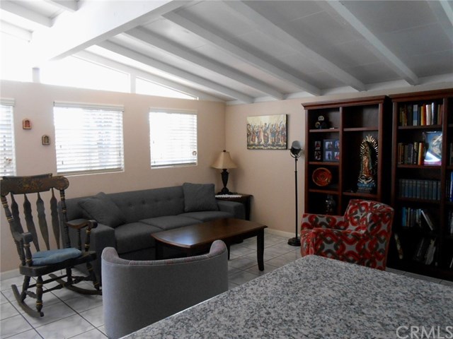 2520 W Keys Ln