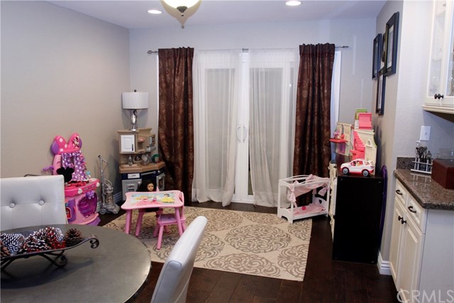 7990 E Bauer Rd