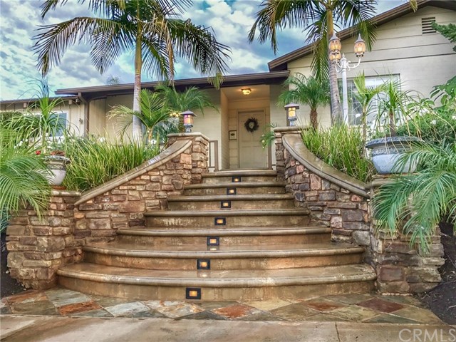 2704 Craig Cir