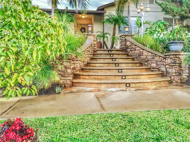 2704 Craig Cir