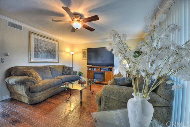 348 Meadow Ct