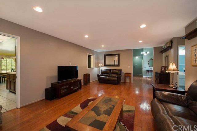542 Concord Ave, Fullerton CA 92831