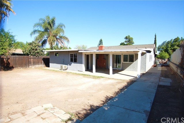1326 Rimpau Ave