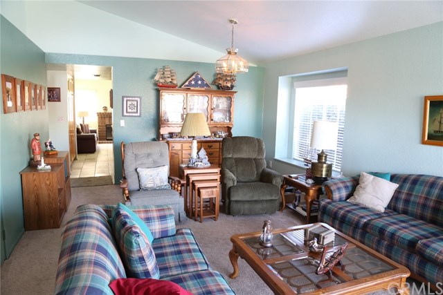 1140 Sapphire Ln