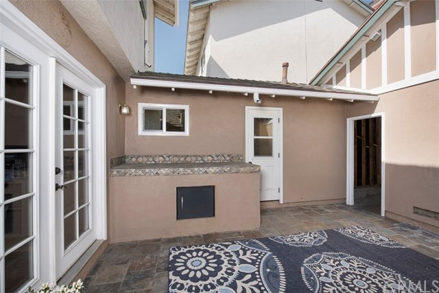 1407 E Zehner