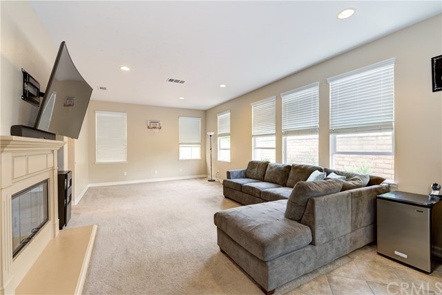 4886 Roosevelt Ct