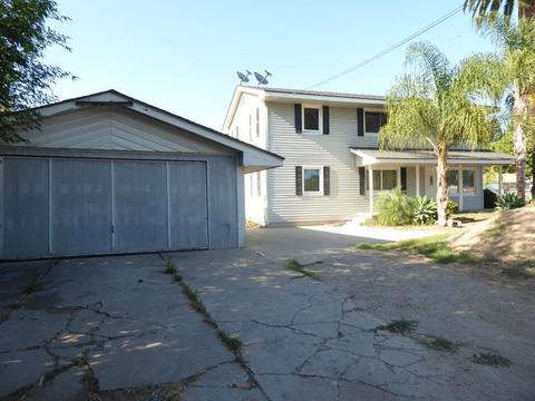 1339 Post Ave