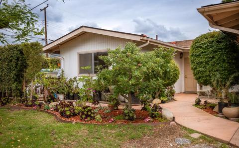 1339 Post Ave