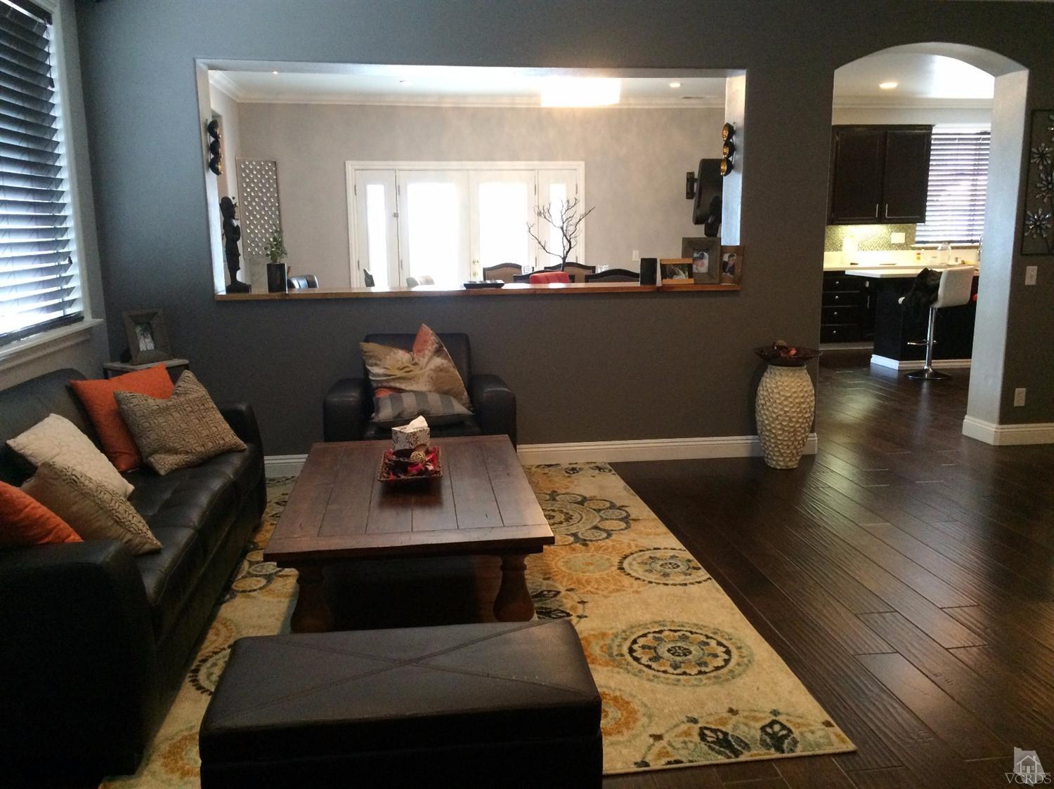 For Sale: 1035 Rosalinda Dr Oxnard, CA 93030