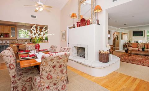 2150 Foothill Ln