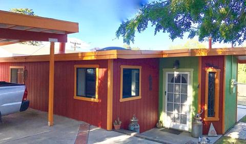 440 Larmier Ave