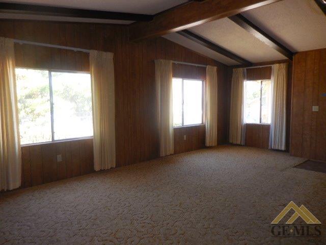 6137 Maple Ave