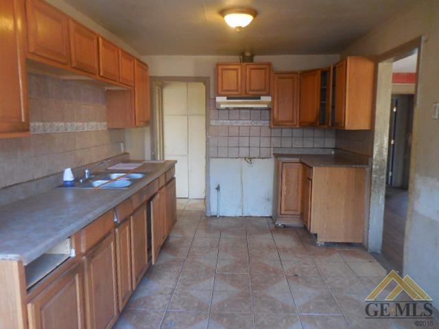 123 Roberts Ln