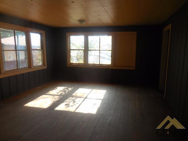 123 Roberts Ln