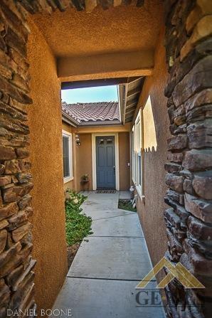 5522 Segovia Way