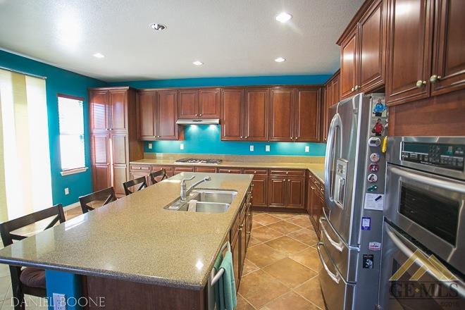 5522 Segovia Way