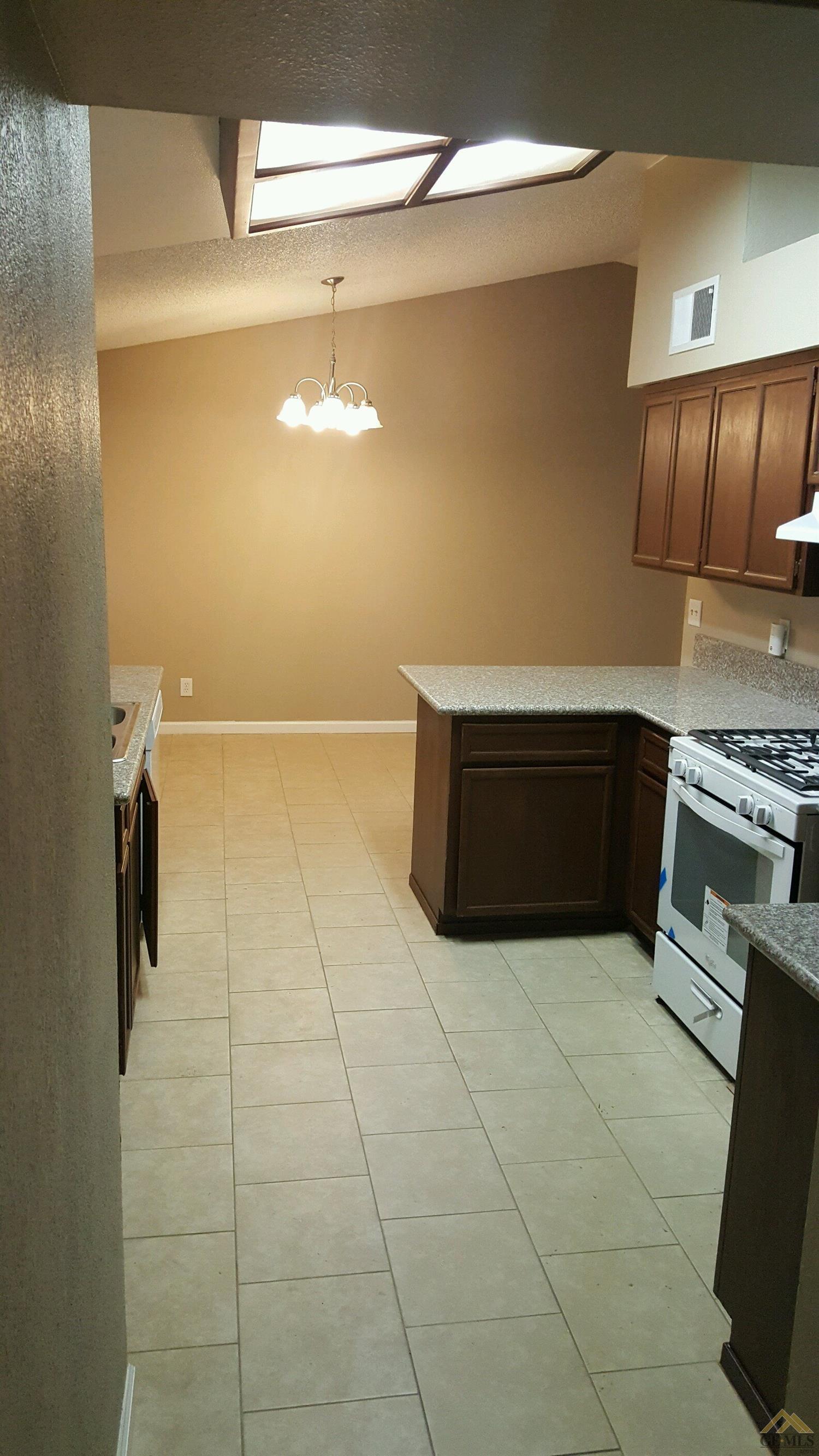 3509 Fiesta Ave