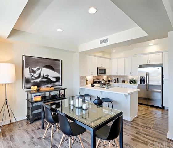903 Lawrence Dr