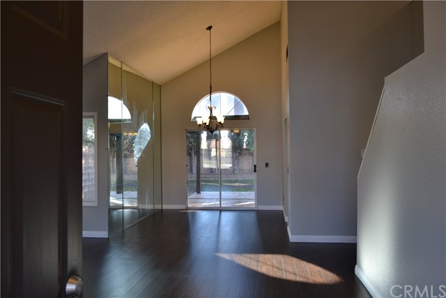 1232 E Avenue J5