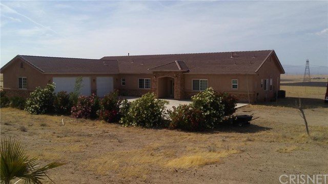 For Sale: 10711 W Silverwind Ave Lancaster, CA 93536