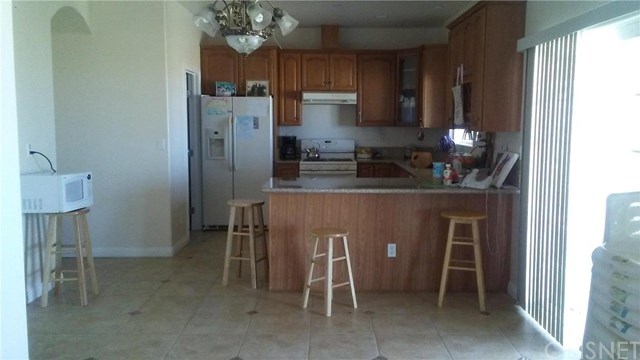 For Sale: 10711 W Silverwind Ave Lancaster, CA 93536