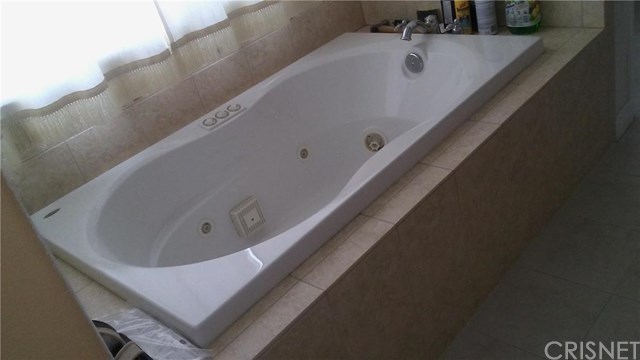 For Sale: 10711 W Silverwind Ave Lancaster, CA 93536