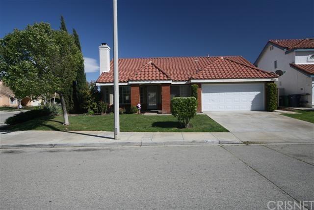 2048 Moonlight Ct