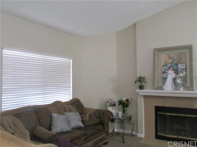 For Sale: 1460 Springline Dr Palmdale, CA 93550