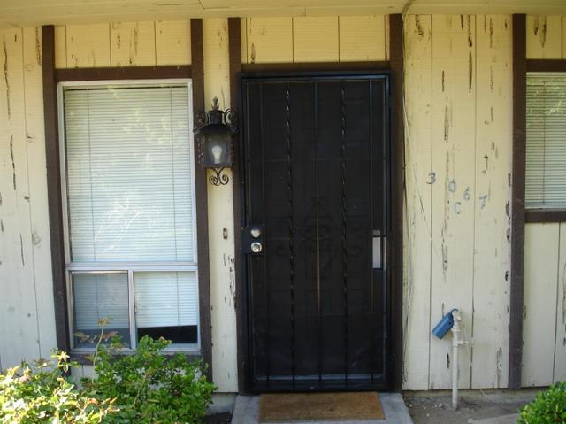 5726 S School