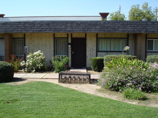 5726 S School