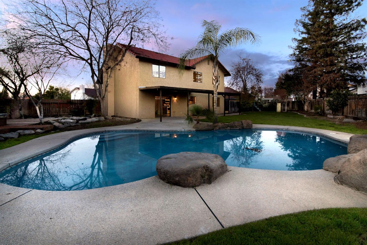 2544 Sierra Ave