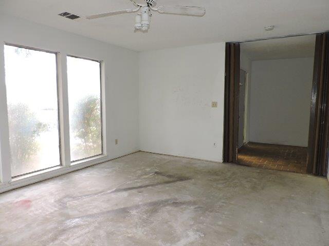 4055 N Manila Ave